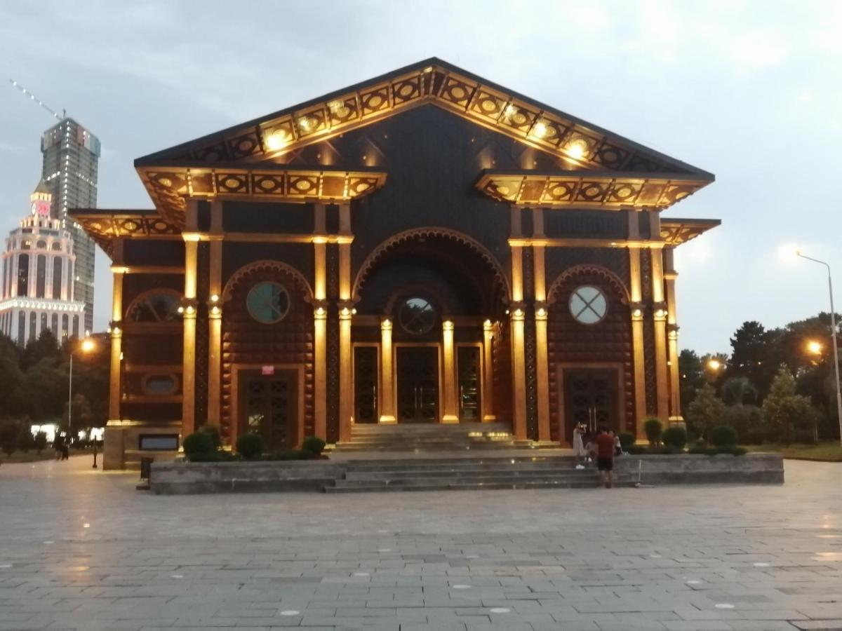 Apartments In The Historical Center Of Batumi, Near The Seaside Park 외부 사진